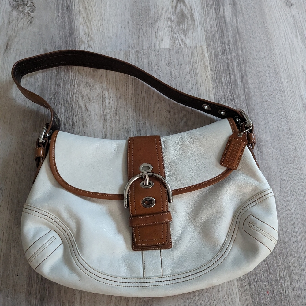 Coach White/Tan Leather Shoulder Bag